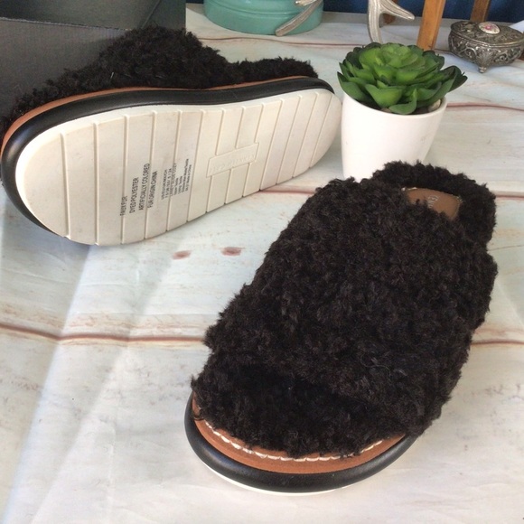 Marc Fisher Fuzzy Sandals - Picture 4 of 8